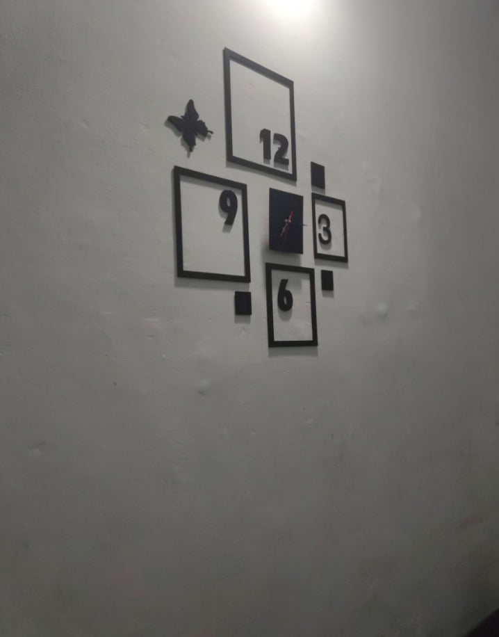 4 frames wall clock